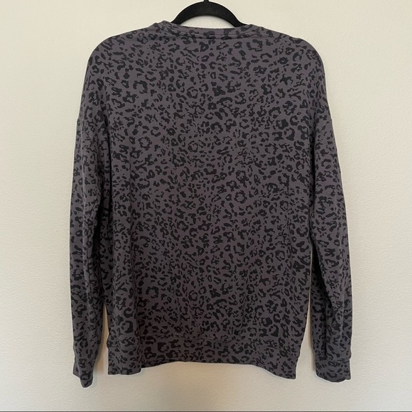 Athleta coaster luxe grey and black sweatshirt leopard print sz.XS - Picture 4 of 4